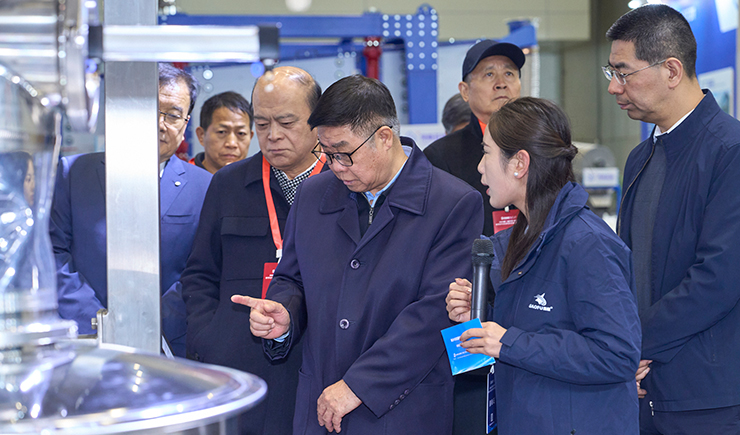 沐鸣娱乐2以“智能筛分系统+防爆沐鸣娱乐2设计”双引擎驱动制造业升级,获工信部领导现场点赞